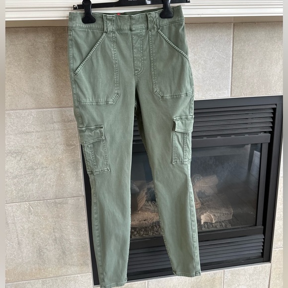 Spanx Stretch Twill Cargo Pants - Picture 3 of 10